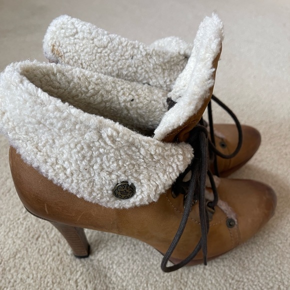Sherpa Lines Leather Booties - Picture 11 of 11